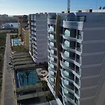 Miami Towers Luxury Experience