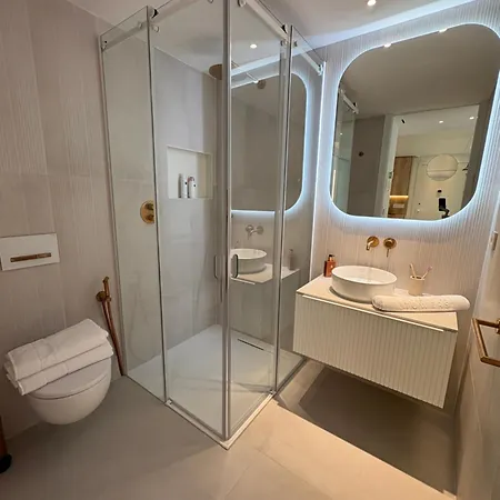 Miami Towers Luxury Experience 아파트